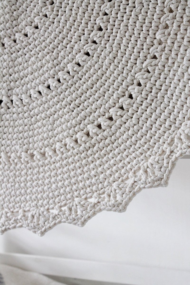 Crochet rug MANDALA | IVORY - Zuri House