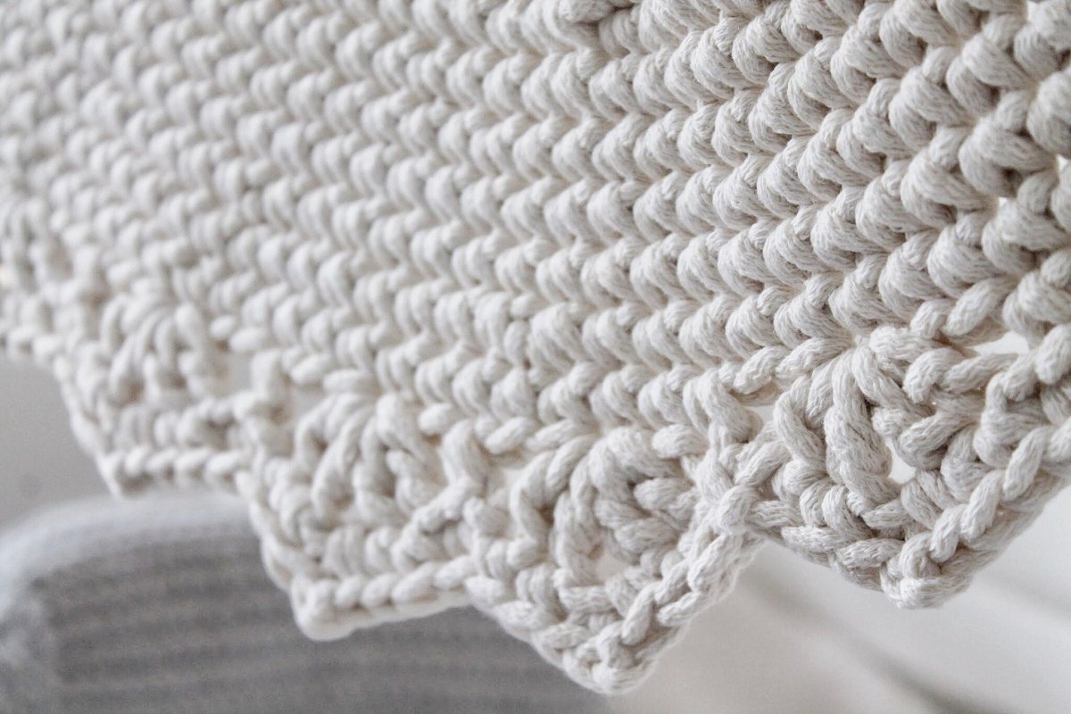 Crochet rug MANDALA | IVORY - Zuri House