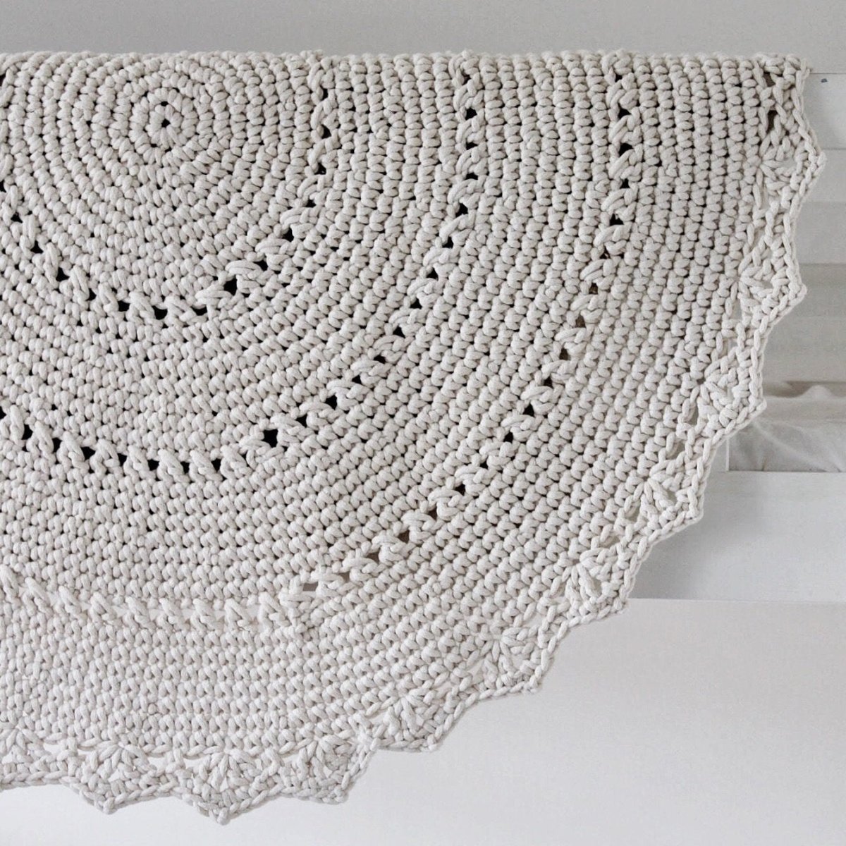 Crochet rug MANDALA | IVORY - Zuri House