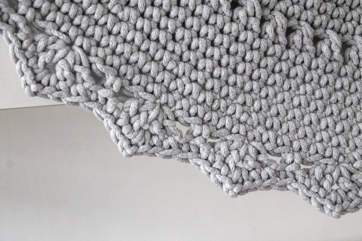 Crochet rug MANDALA | LIGHT GREY - Zuri House