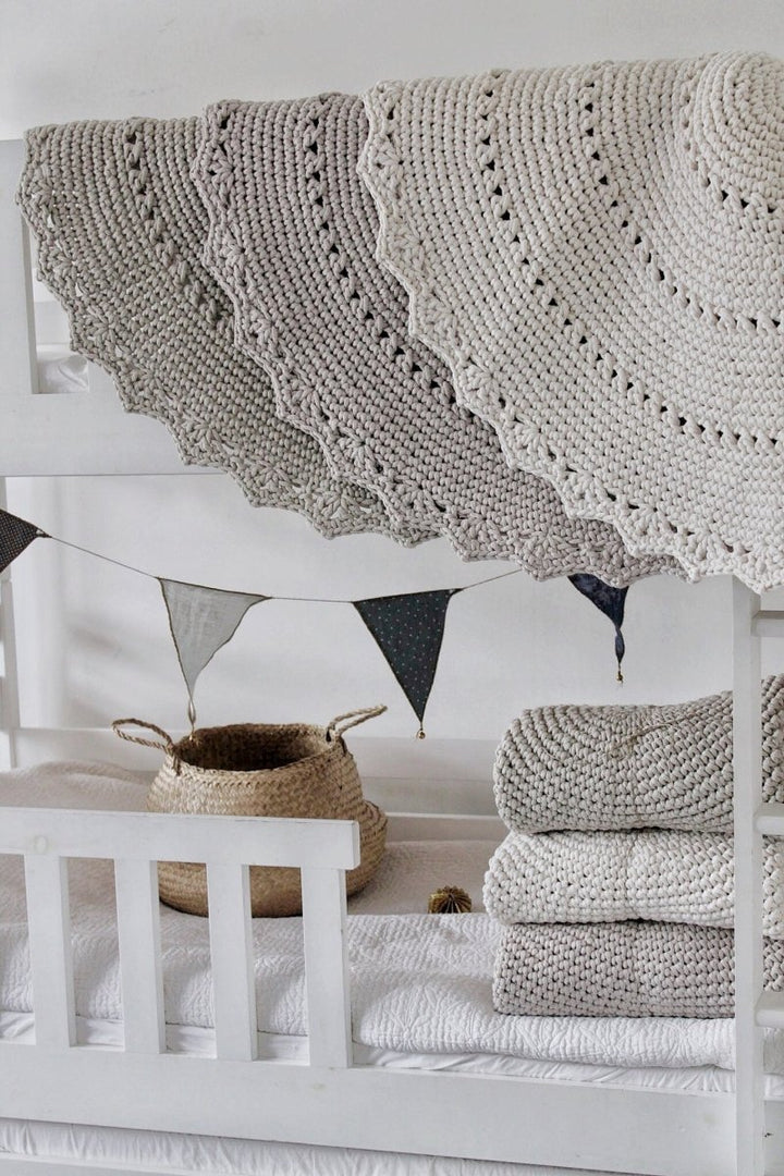 Crochet rug MANDALA | OATMEAL - Zuri House