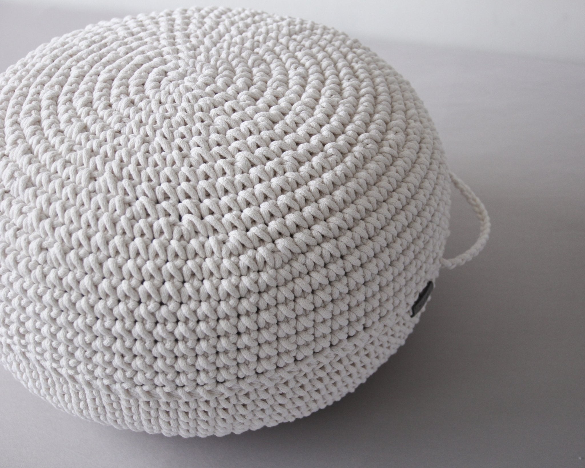 Crocheted ottoman IVORY - Zuri House