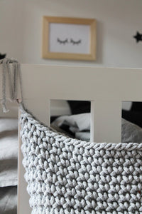 Crocheted pocket LIGHT GREY - Zuri House
