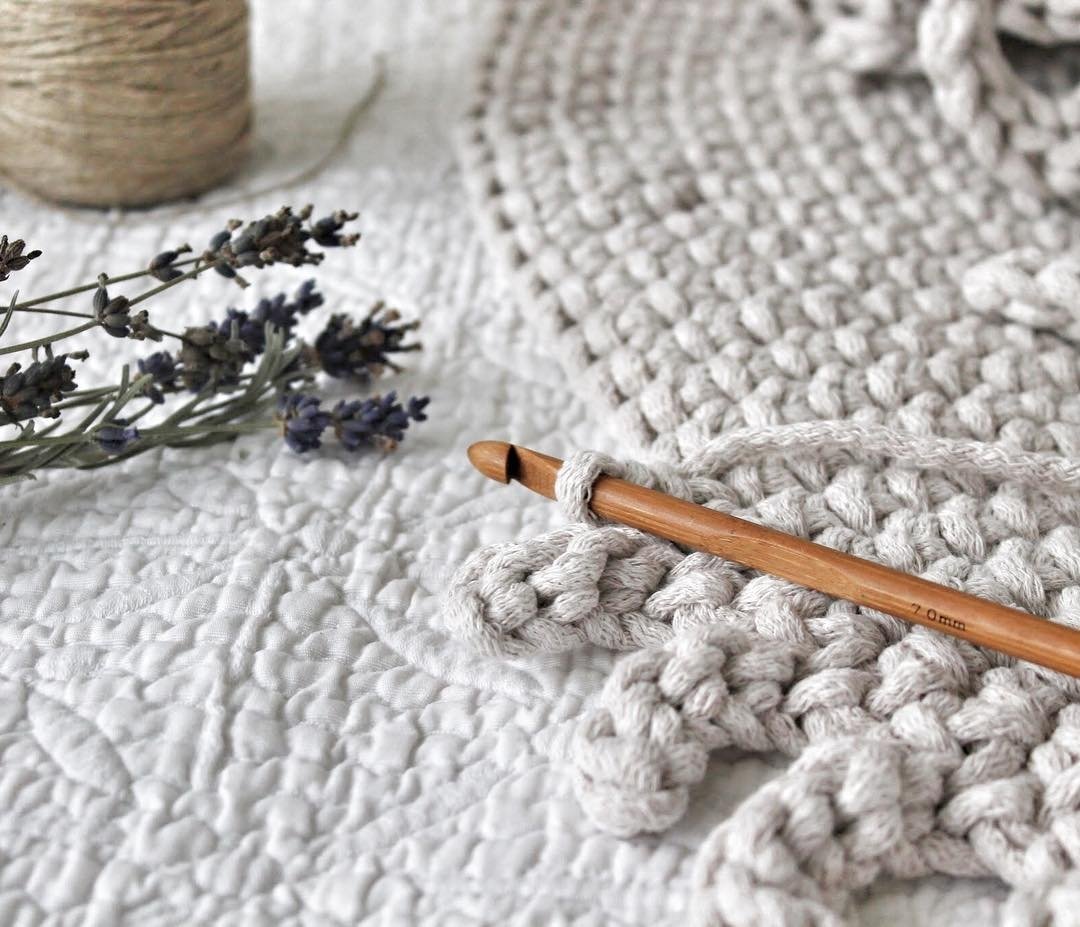 Crocheted rug OATMEAL - Zuri House