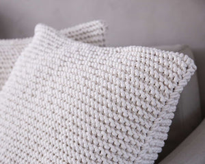 Knitted cushion | IVORY - Zuri House