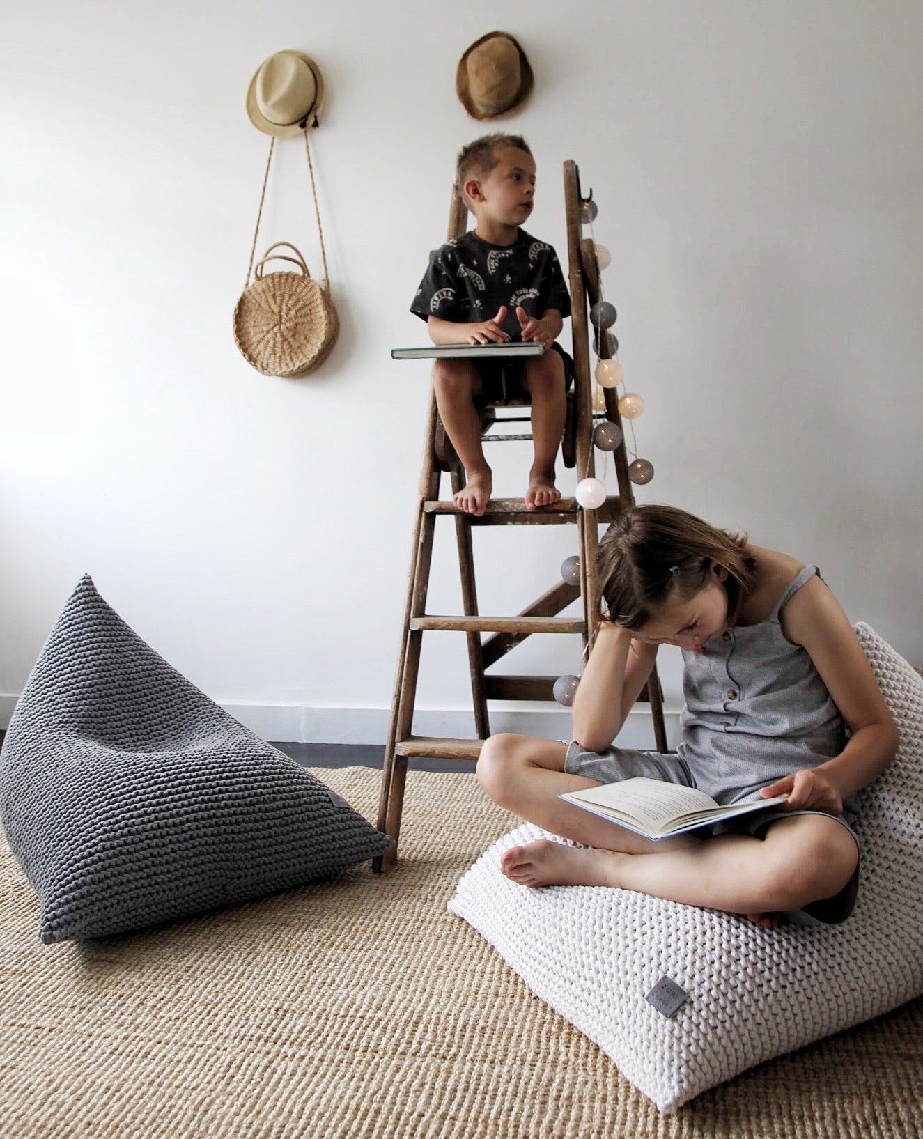 Knitted bean bag DARK GREY - Zuri House