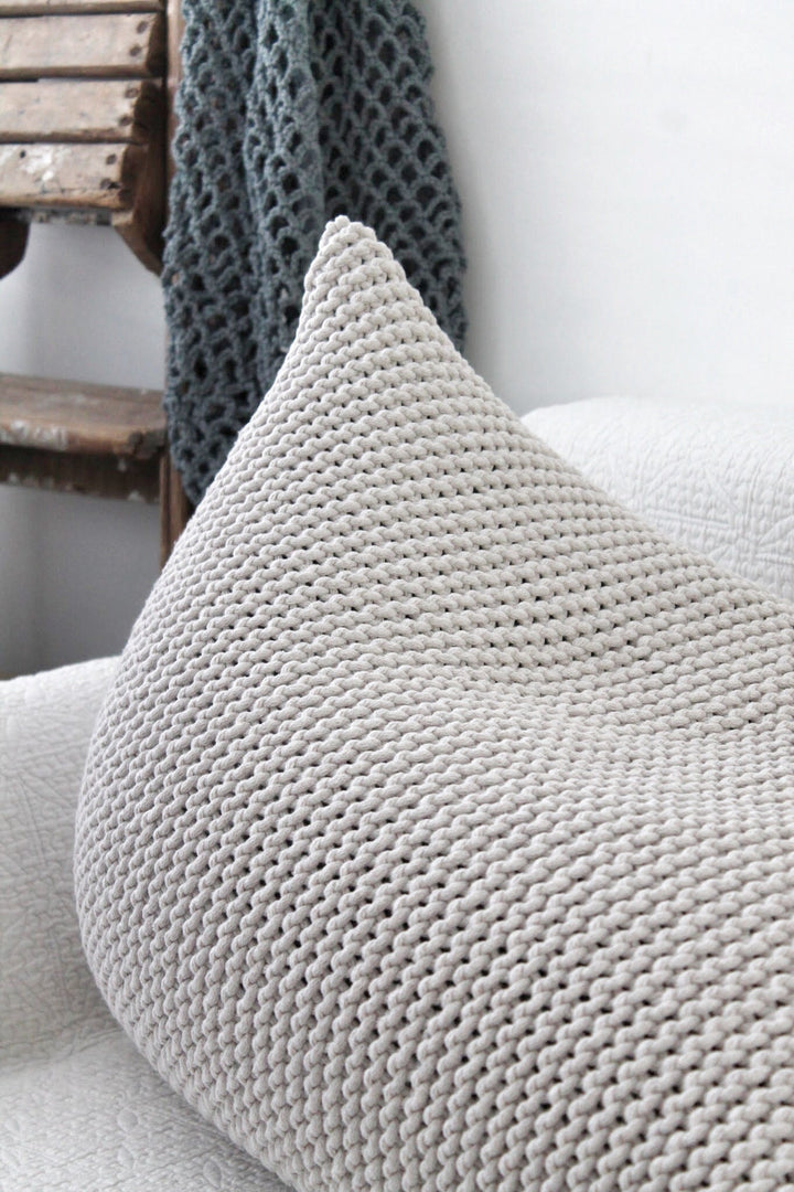 Knitted bean bag OATMEAL - Zuri House