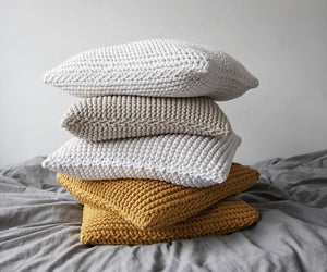 Knitted cushion IVORY - Zuri House