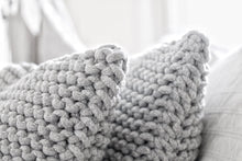 Knitted cushion LIGHT GREY - Zuri House