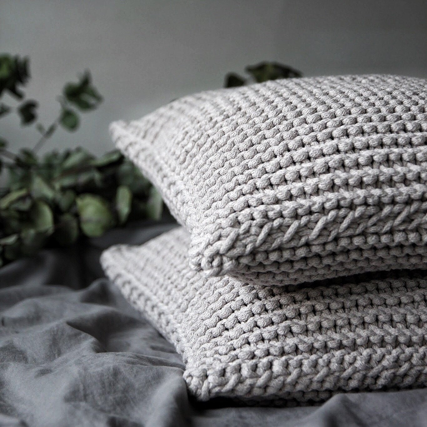 Knitted cushion OATMEAL - Zuri House