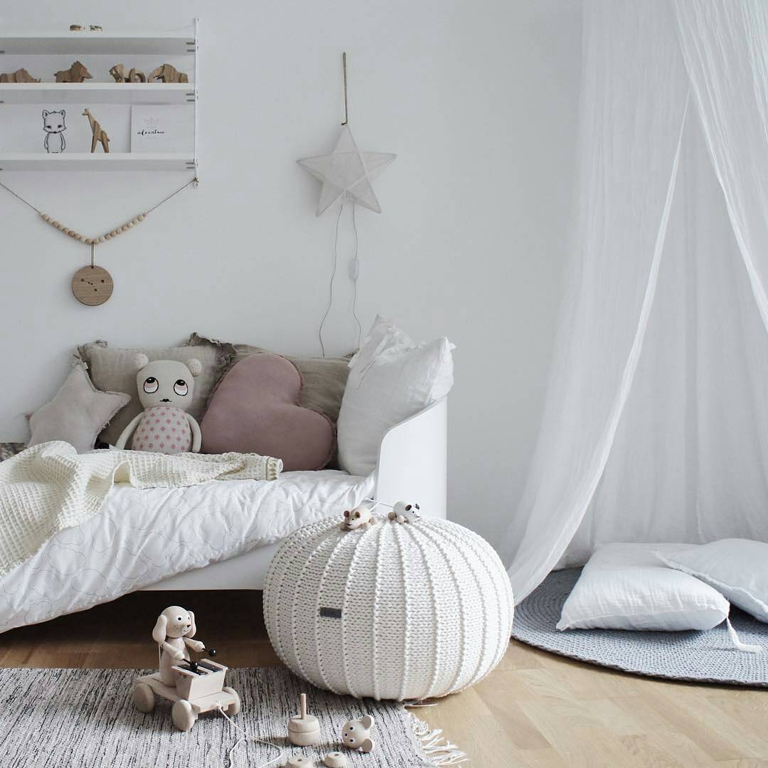 Knitted pouffe | IVORY - Zuri House