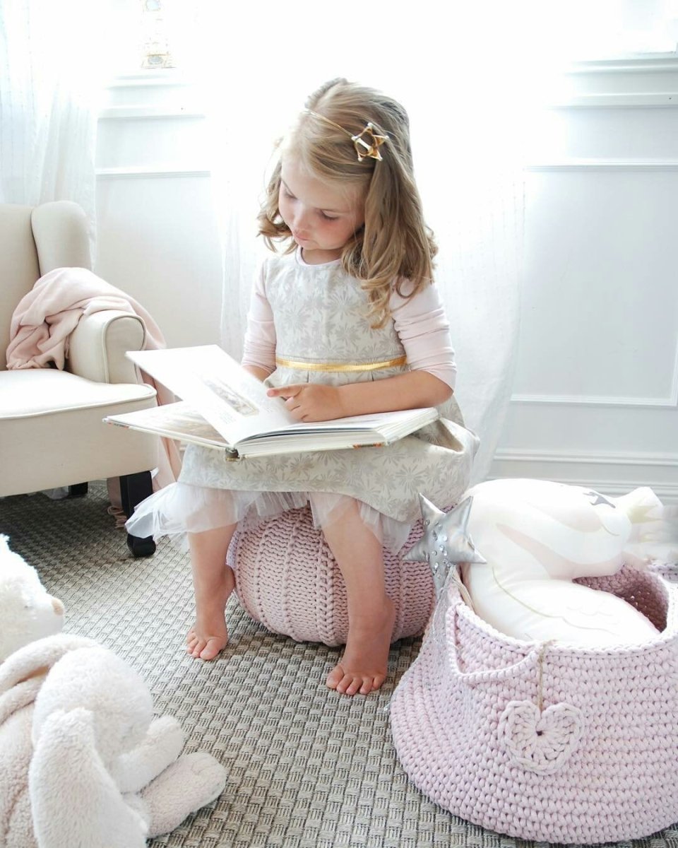 Knitted pouffe | PALE PINK - Zuri House