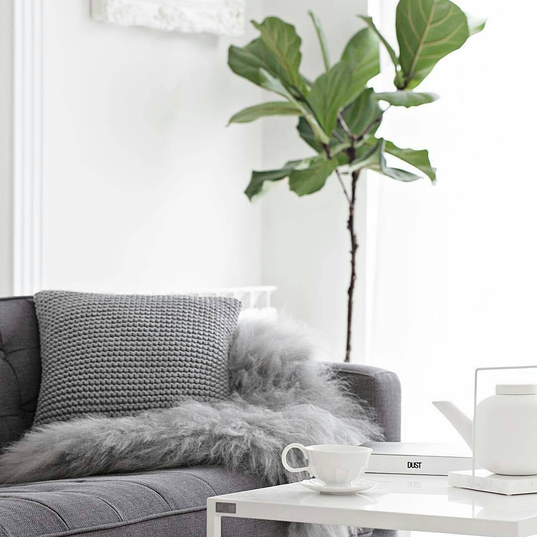 Knitted square cushion | DARK GREY - Zuri House