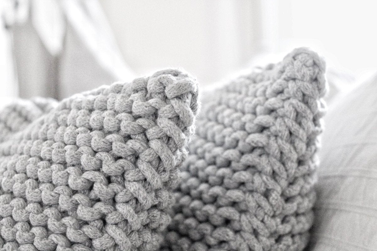 Knitted square cushion | LIGHT GREY | SET OF TWO 45x45cm - Zuri House