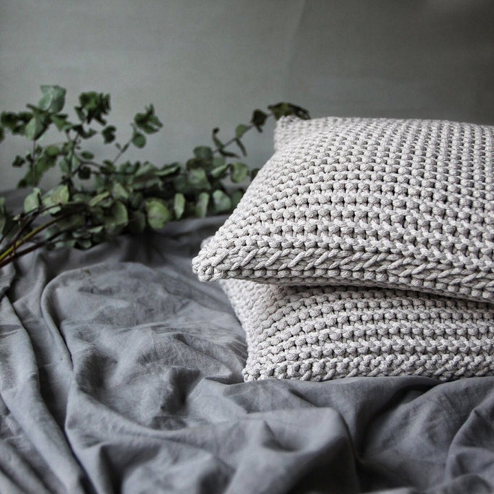 Knitted square cushion | OATMEAL - Zuri House