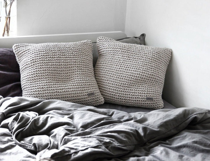 Knitted square cushion | OATMEAL - Zuri House