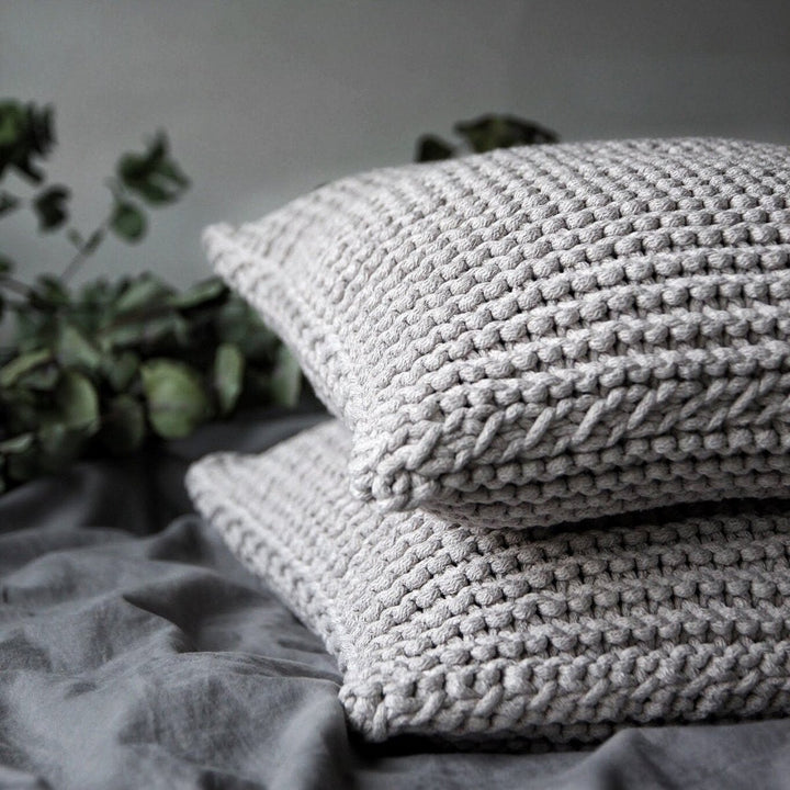 Knitted square cushion | OATMEAL - Zuri House