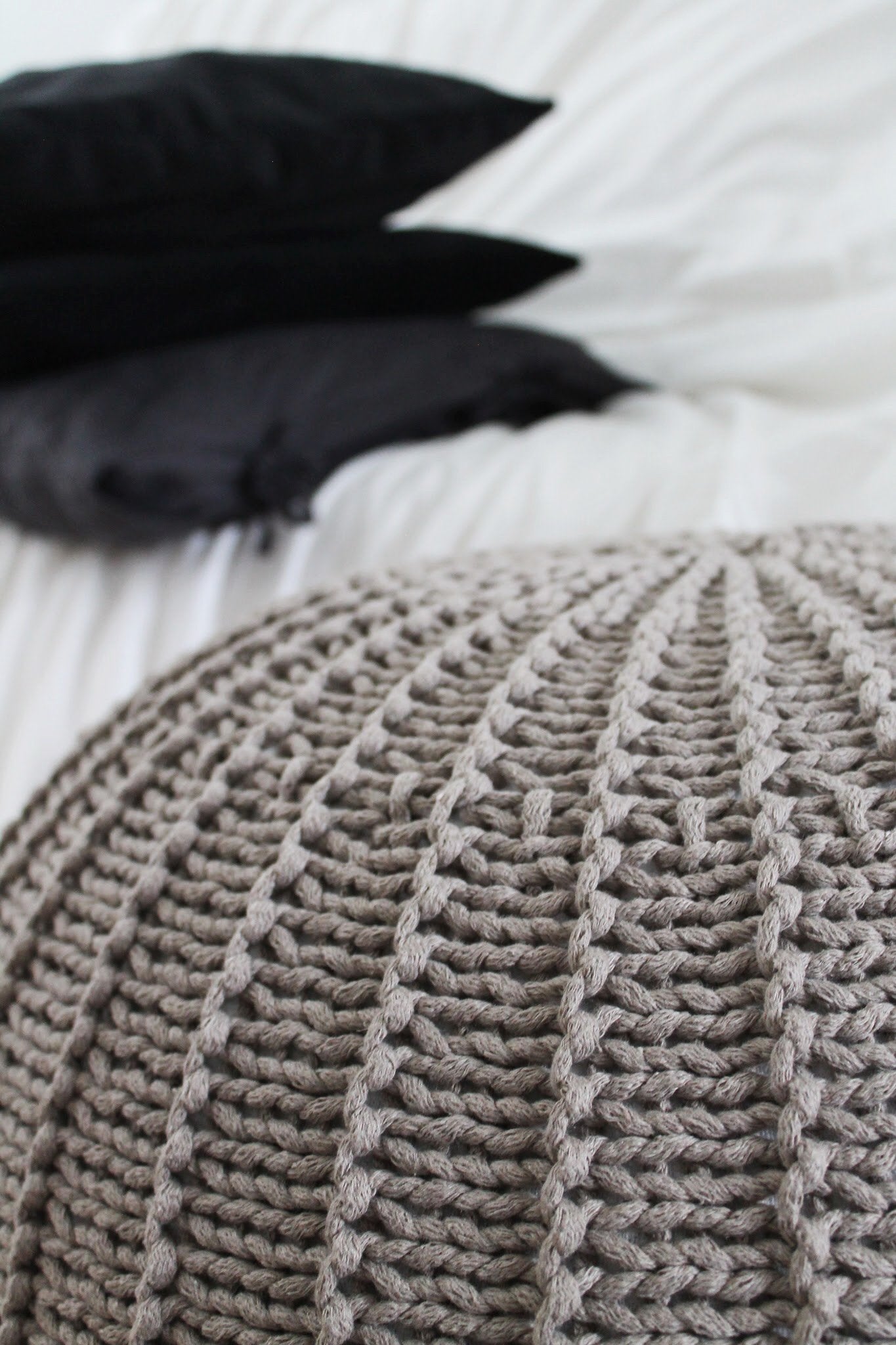 Large knitted pouffe BEIGE - Zuri House