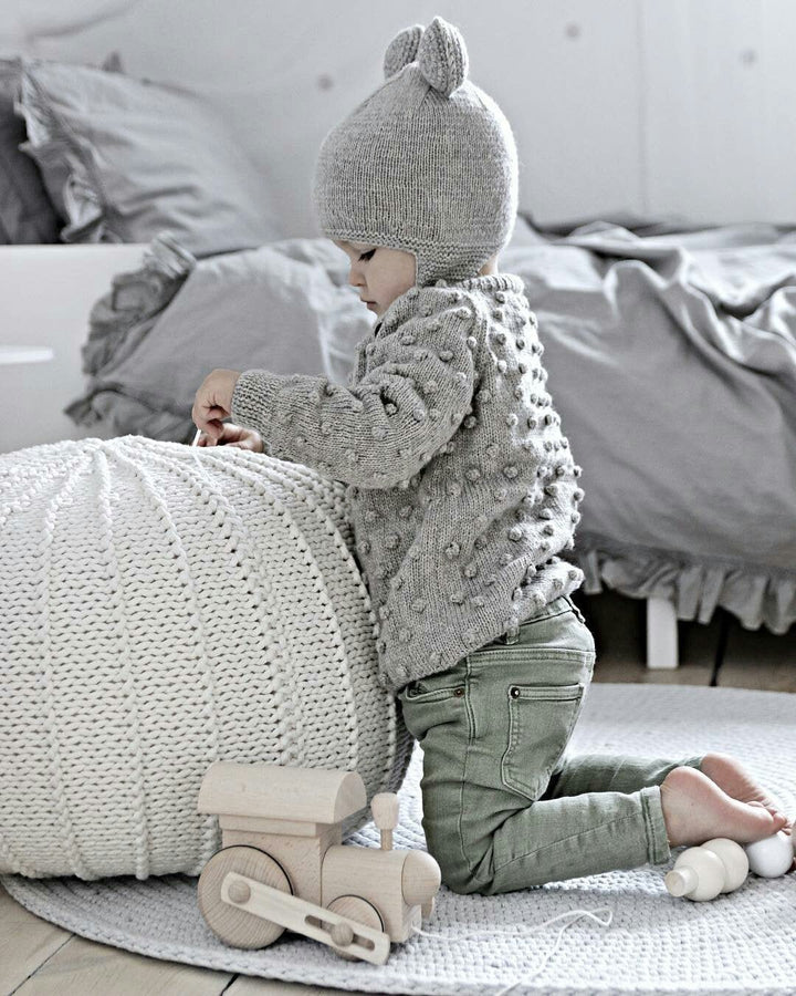Medium knitted pouffe IVORY - Zuri House